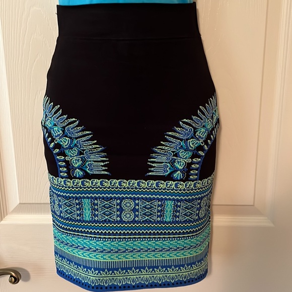BCBG power skirt - Picture 1 of 4